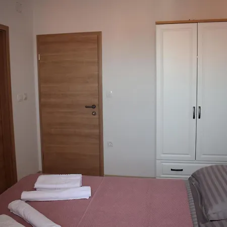Kamelija 아파트