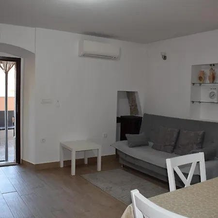 Apartment Kamelija