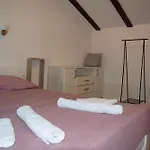 Kamelija Lejlighed *