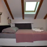 Kamelija Lejlighed *