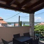 Kamelija Lejlighed *